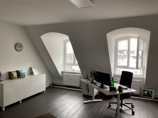 Büro 1