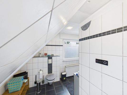 CAM03784G0-PR0091-STILL028