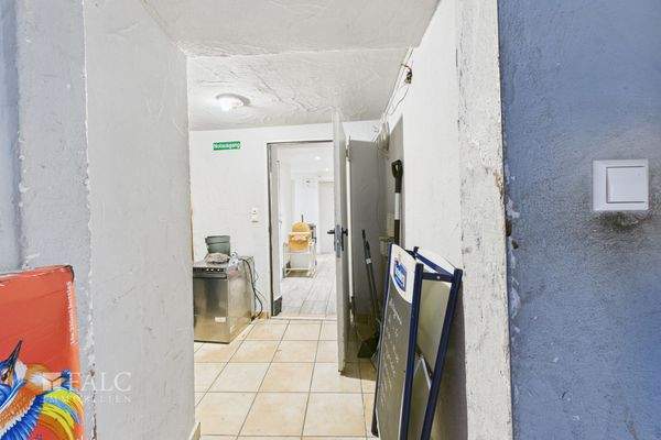 CAM04294G0-PR0028-STILL016