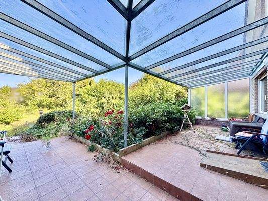 überdachte Terrasse