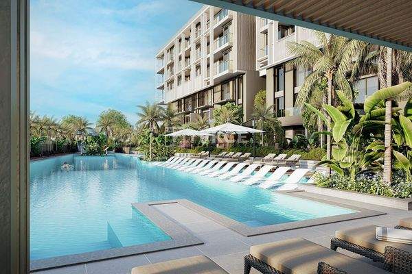 Flats in a Complex with Indoor and Outdoor Pool in Antalya