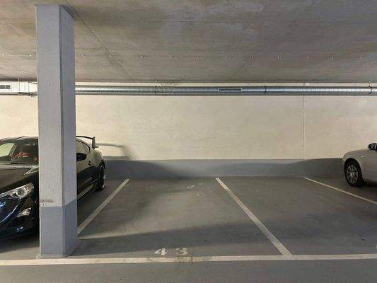 Tiefgaragenstellplatz