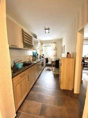 Küche mit nebenliegendem Essen