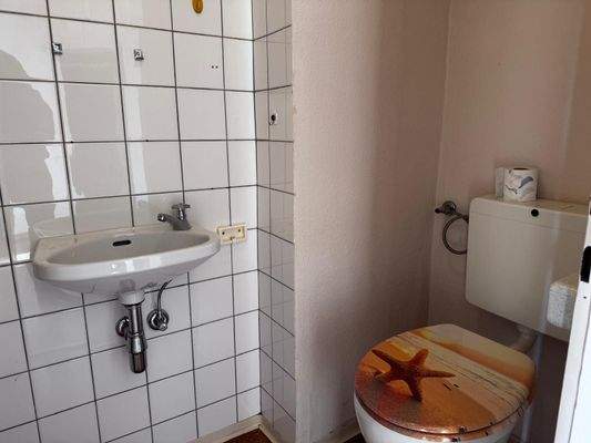 separate Toilette  (vor Sanierung)