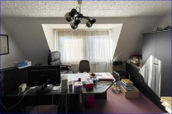 Arbeitszimmer-im-DG