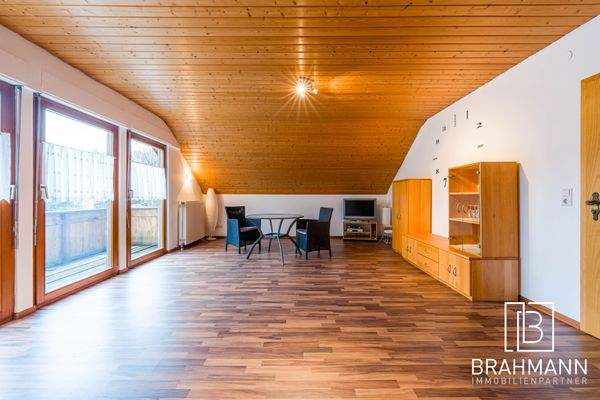 Großes Wohn- und Esszimmer - DG