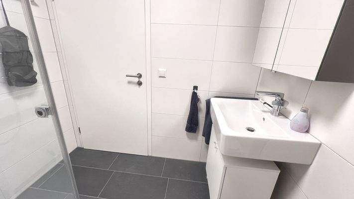 modernes Badezimmer (2)