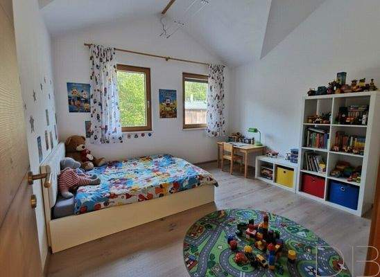 Zimmer 3 OG - KI generiert eingerichtet