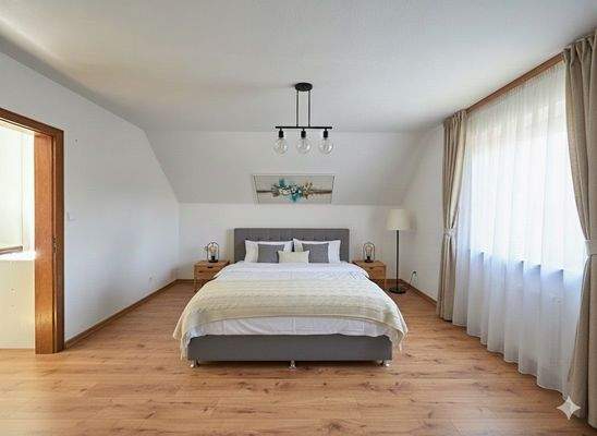 KI-generiert Schlafzimmer DG