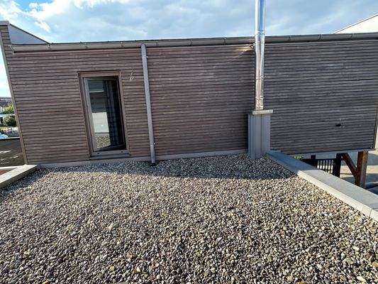 Nutzfläche  - Dach zwischen Haus und Garage