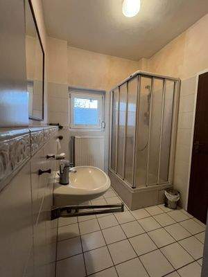 Badezimmer im Erdgeschoss