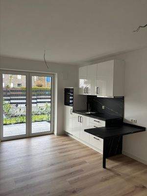 Moderne Küche mit Terrasse