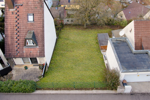 Grundstück bereinigt (KI)