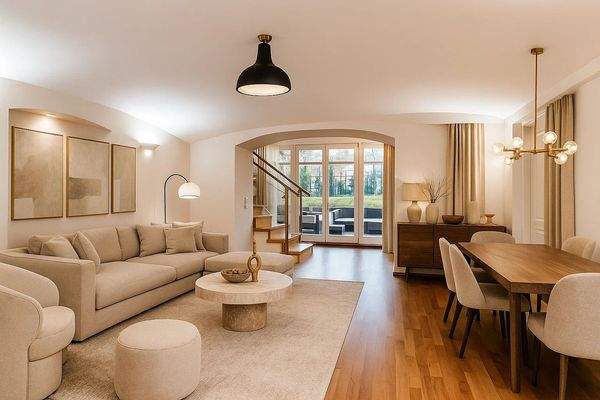 Großer Wohn- und Essbereich mit Gartenterrasse EG Visualisierung