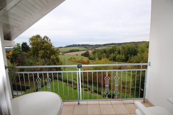 West-Balkon mit Aussicht ins Grüne