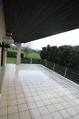 Große Terrasse mit Fernblick.JPG