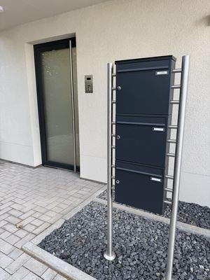 Hauseingang, Briefkasten