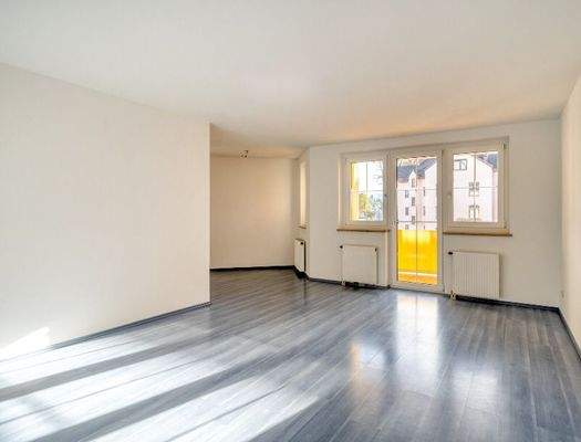 HP4-4-Zimmer-Wohnung-Salzburg-Riedenburg-Wohn-leer