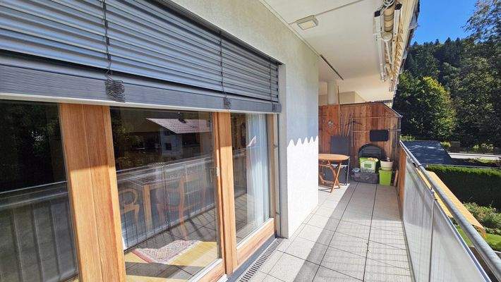 Balkon, Fenster mit Raffstores, Schöne 3-Zimmerwohnung mit Stellplatz, Scheffau