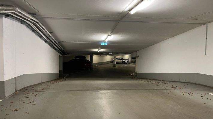 Tiefgarageneinfahrt