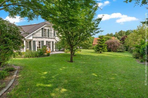 Traumhaftes Grundstück mit Baumbestand ...