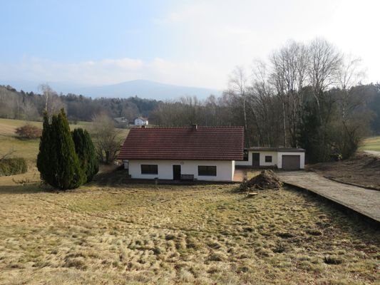am Waldrand  