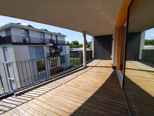 Sonnenbalkon mit Schrank