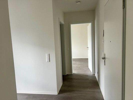 Moderner Flur im Neubau