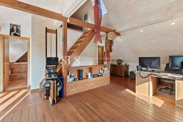 Altbau DG