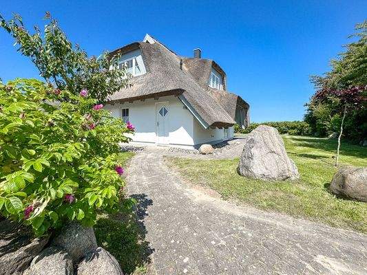 Findlinge als Teil des Gartenkonzepts