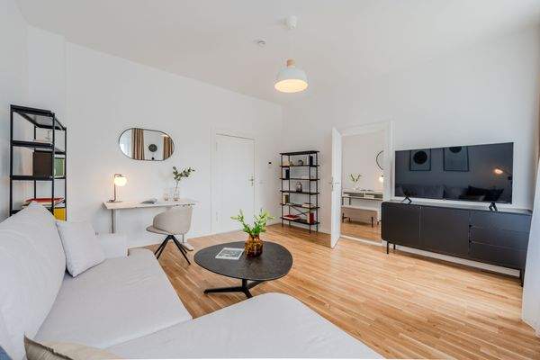 Berliner Straße _Stylish-Living-Room-Berlin-Apartment_#71-8.jpg