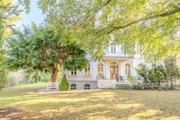 Villenansicht Gartenseite