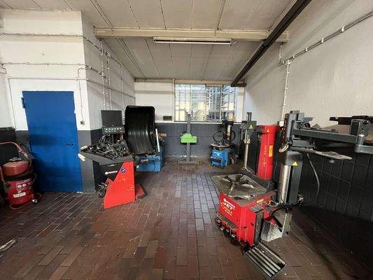 05352418-f431-4c7c-af4e-573a2697b434-1849367940