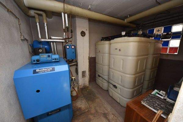 Nebengebäude Öl-Zentralheizung 2003