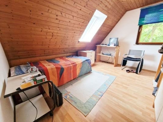 2. Schlafzimmer DG