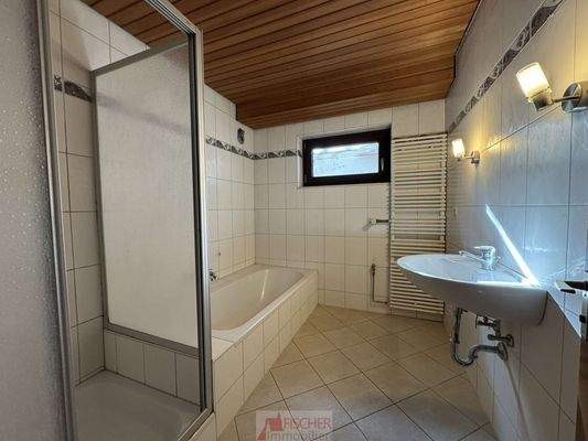 Badezimmer Gartengeschoss