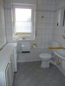 geräumiges Duschbad