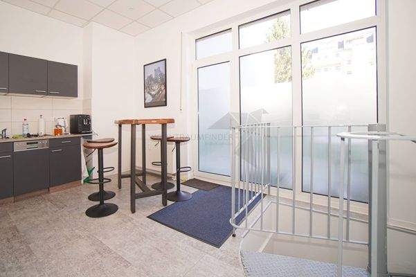 Teeküche mit Terrassenzugang