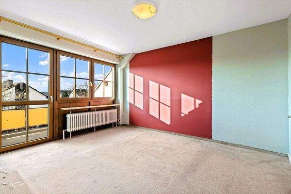 Wohn-Schlafzimmer mit Balkon