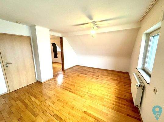 Innenansicht|Schlafzimmer mit Ankleidezimmer DG