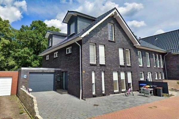 Vorderansicht Wohnhaus