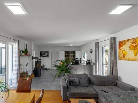 Offener Wohnbereich mit Küche