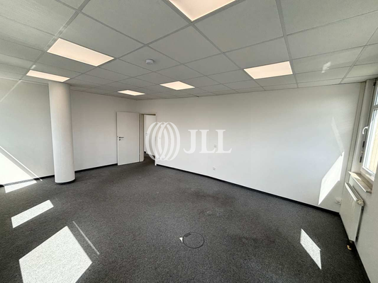 großes Büro - JLL