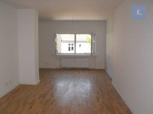 Wohnzimmer - 1. Ansicht.JPG