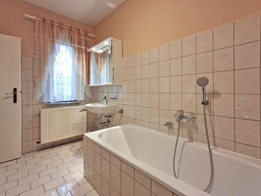 Tageslichtbad im Erdgeschoss