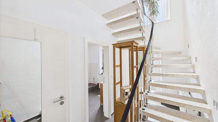 CAM01984G0-PR0499-STILL028