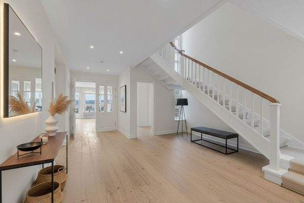 (KI) Entrée Ansicht I - virtuell möbliert