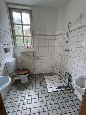 Badezimmer EG