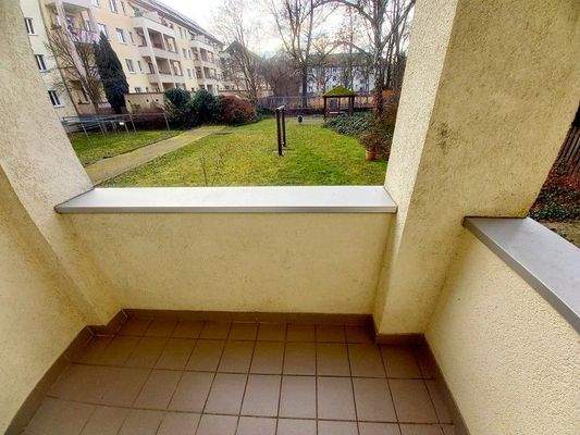 14 Balkon zum Innenhof