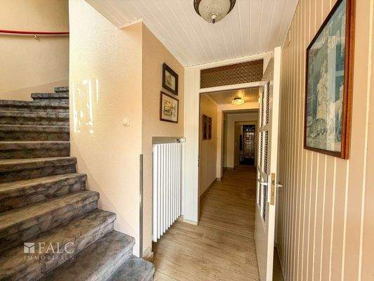 Treppe zur Hauptwohnung